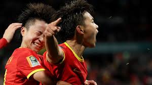 度上迎合了